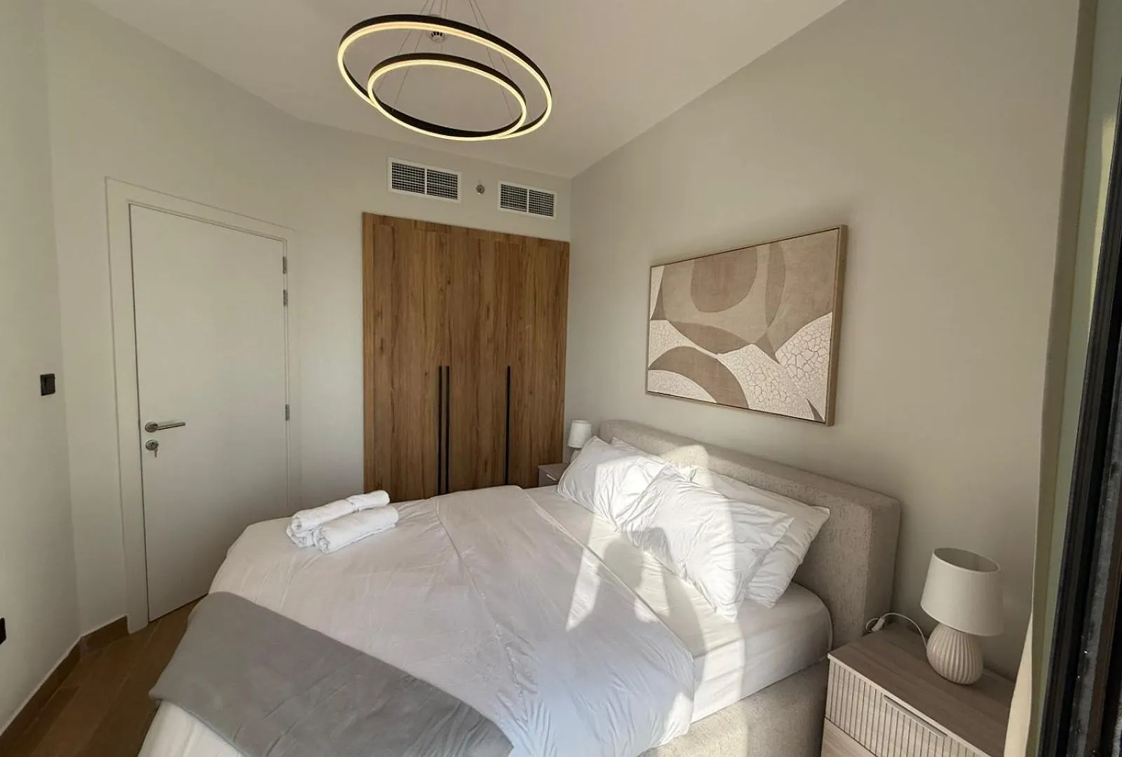 Elegant 1Br Apt With Balcony , Al Maryah Vista 1 Абу-Даби